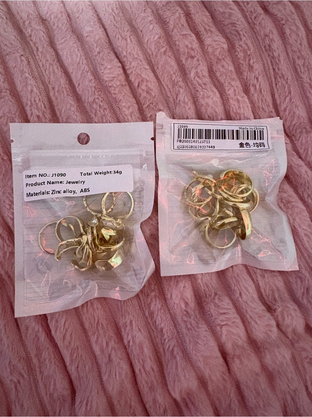 SHEIN Gold Mixed Shape Charm Ring Set